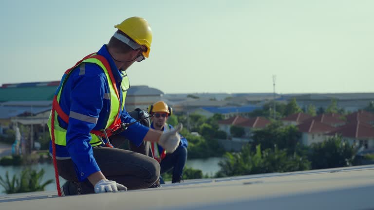 Best Roof Installation  in Riverdale, CA